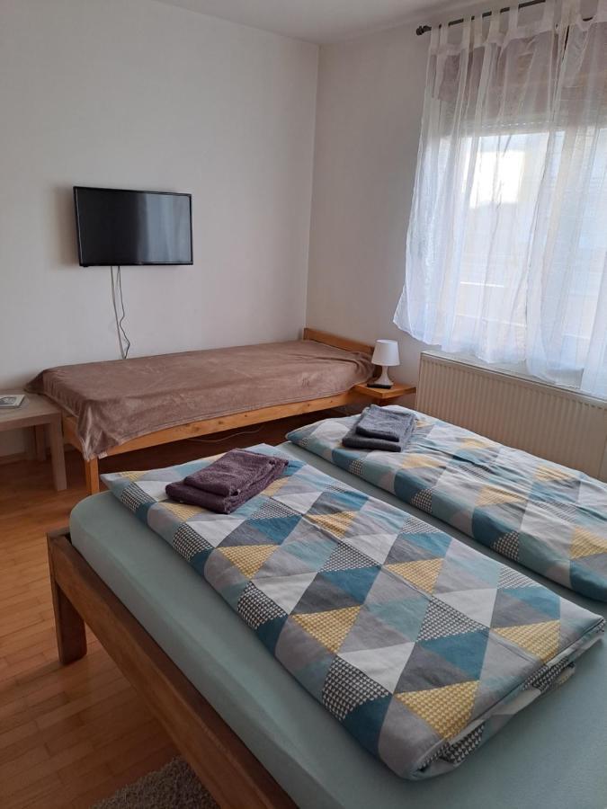 Appartement Sara1 à Slavonski Brod Extérieur photo